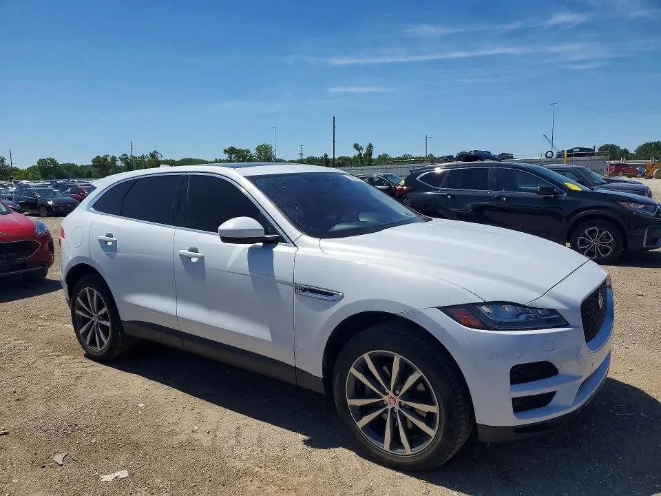 2017 JAGUAR F-PACE PRESTIGE  