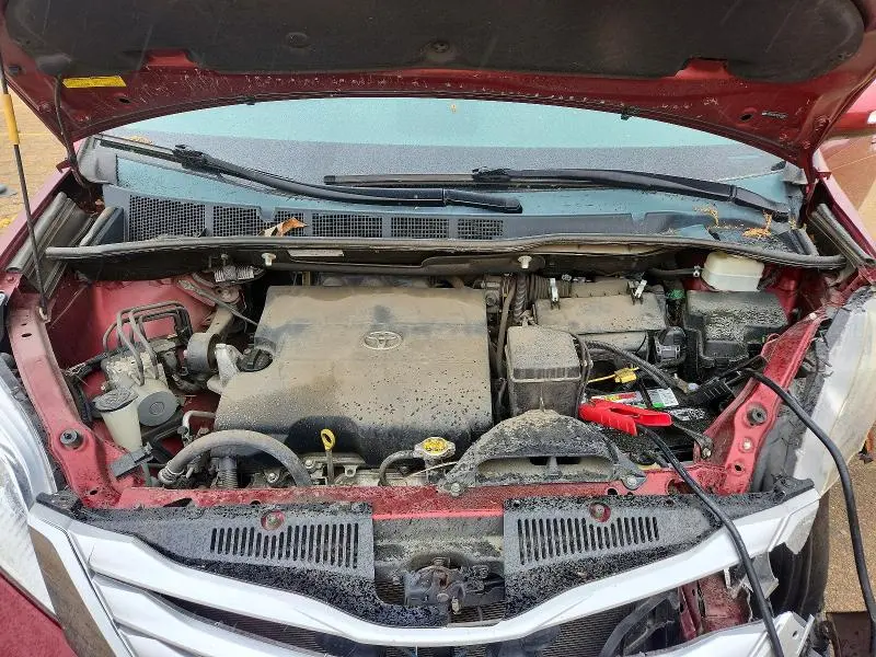 2014 TOYOTA SIENNA LIMITED 7-PASSENGER  