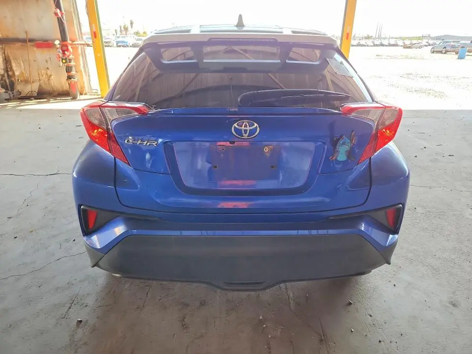 2019 TOYOTA C-HR XLE  
