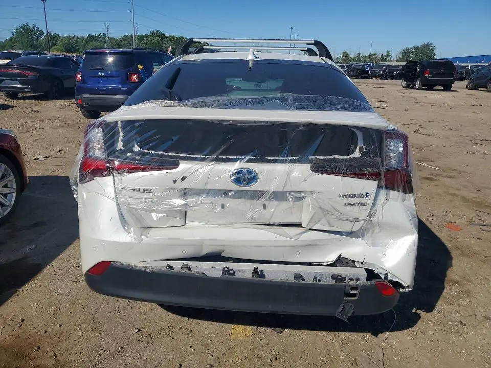 2022 TOYOTA PRIUS   