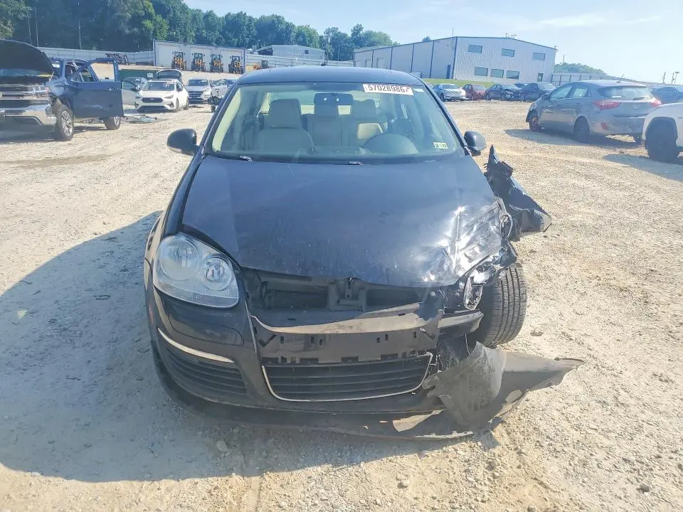 2010 VOLKSWAGEN JETTA SE  