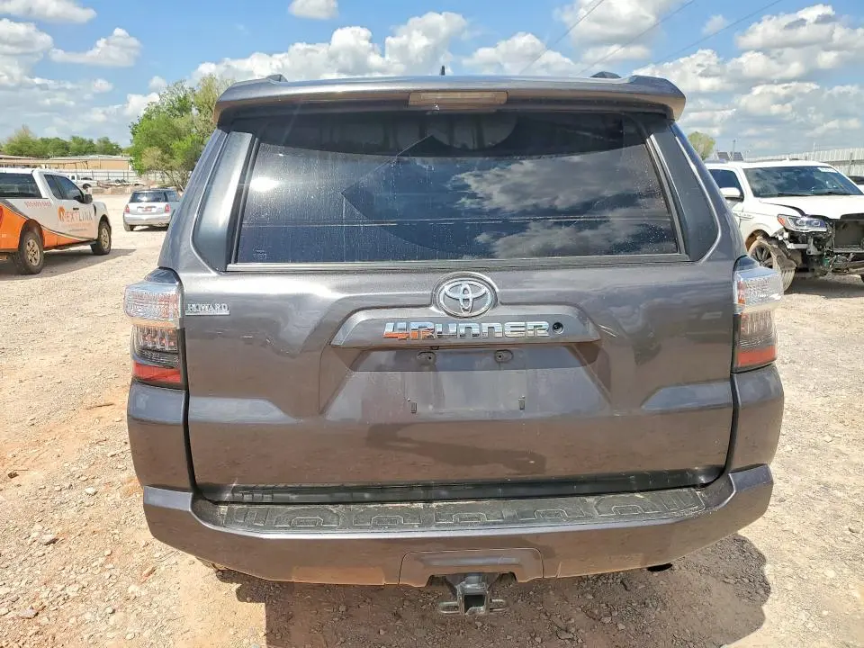 2020 TOYOTA 4RUNNER SR5  