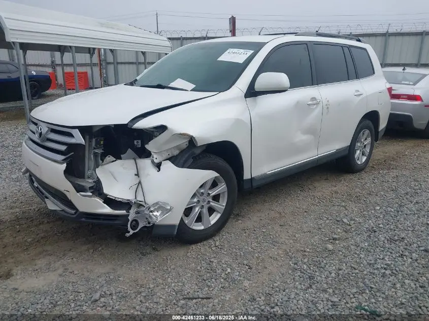 2011 TOYOTA HIGHLANDER BASE V6