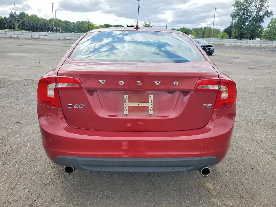 2013 VOLVO S60 T5  