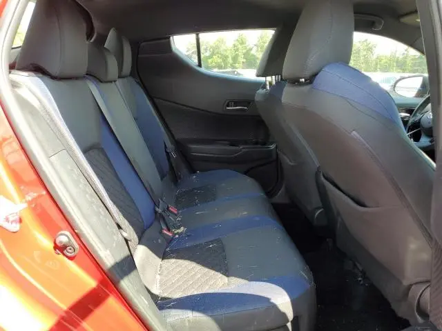 2022 TOYOTA C-HR XLE  