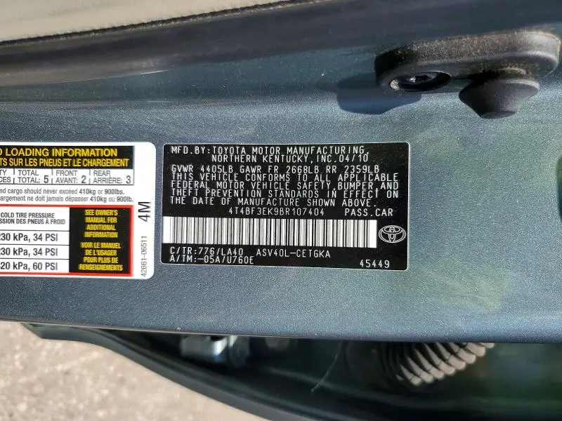 2011 TOYOTA CAMRY XLE  