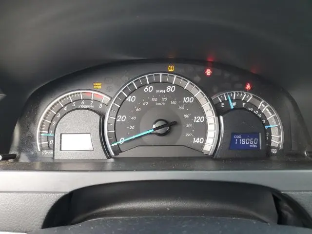 2012 TOYOTA CAMRY SE  