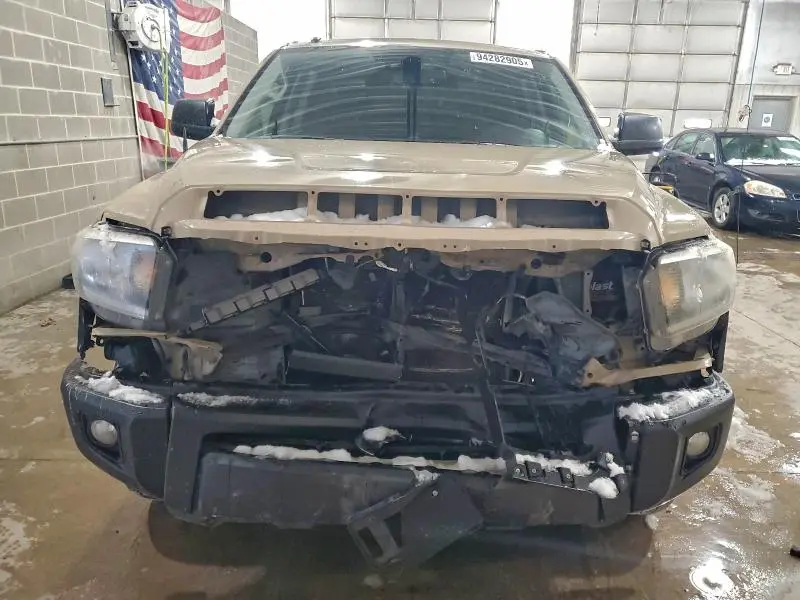 2019 TOYOTA TUNDRA CREWMAX SR5  