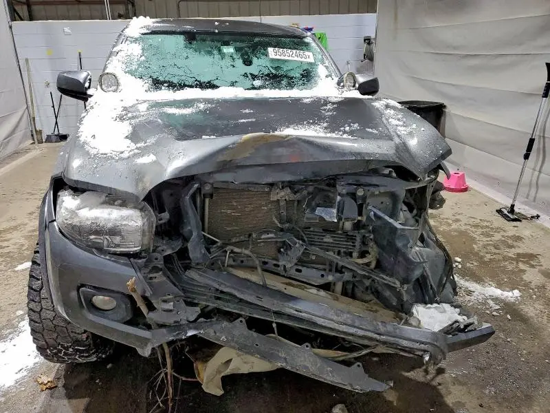 2016 TOYOTA TACOMA SR5 V6  