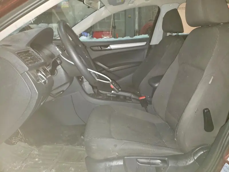 2013 VOLKSWAGEN PASSAT S  