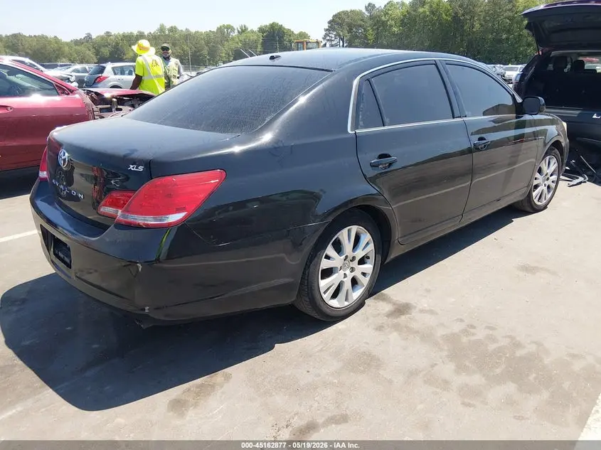 2010 TOYOTA AVALON XLS