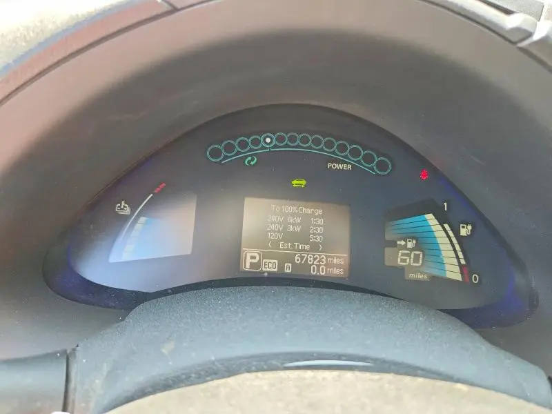 2016 NISSAN LEAF SV  