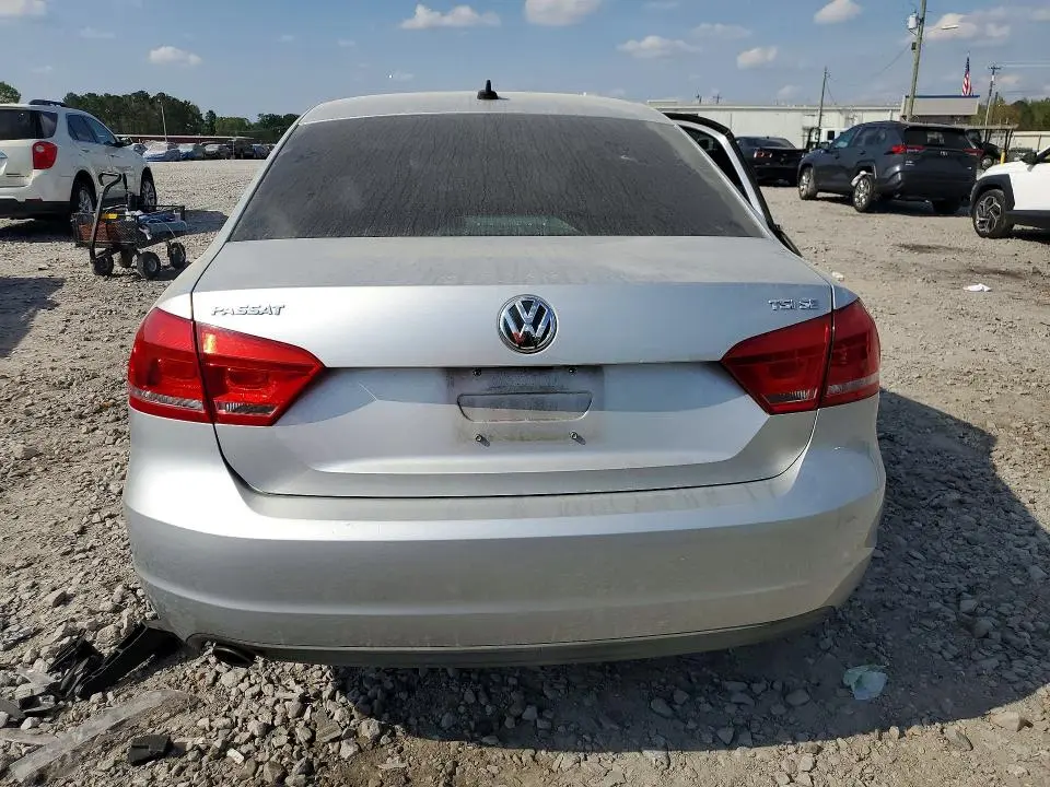 2014 VOLKSWAGEN PASSAT SE  