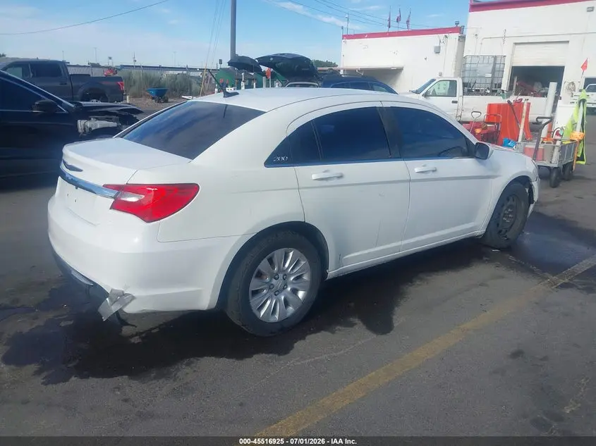 2014 CHRYSLER 200 LX