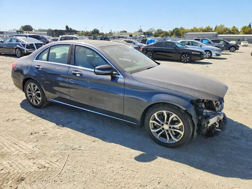 2015 MERCEDES-BENZ C 300  