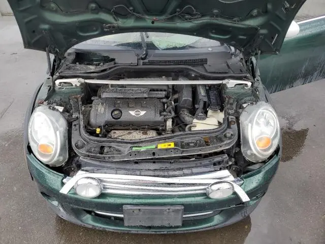 2011 MINI COOPER 