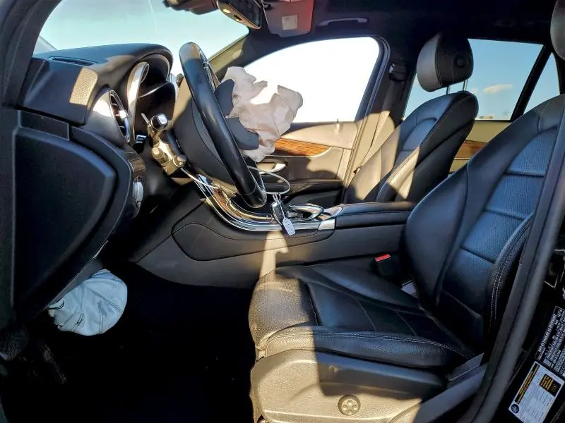 2017 MERCEDES-BENZ GLC 300  