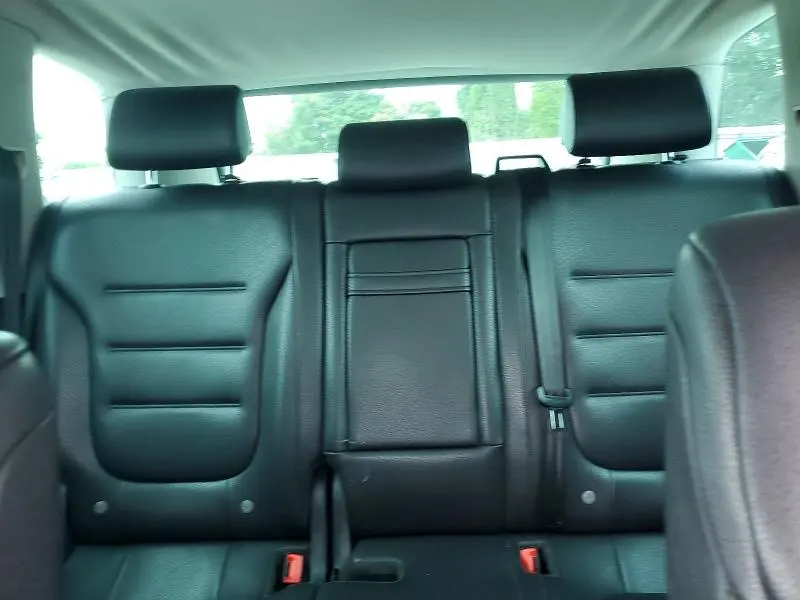 2011 VOLKSWAGEN TOUAREG V6  