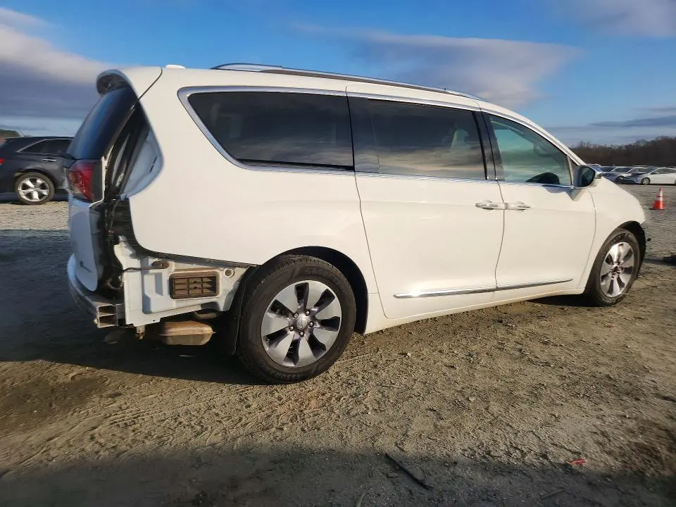 2018 CHRYSLER PACIFICA HYBRID LIMITED  