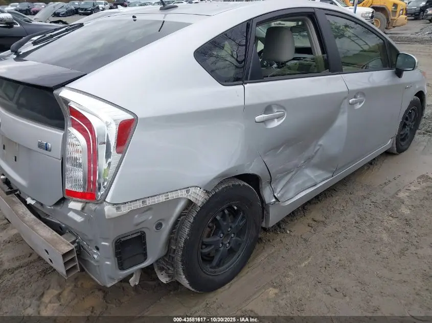 2015 TOYOTA PRIUS THREE