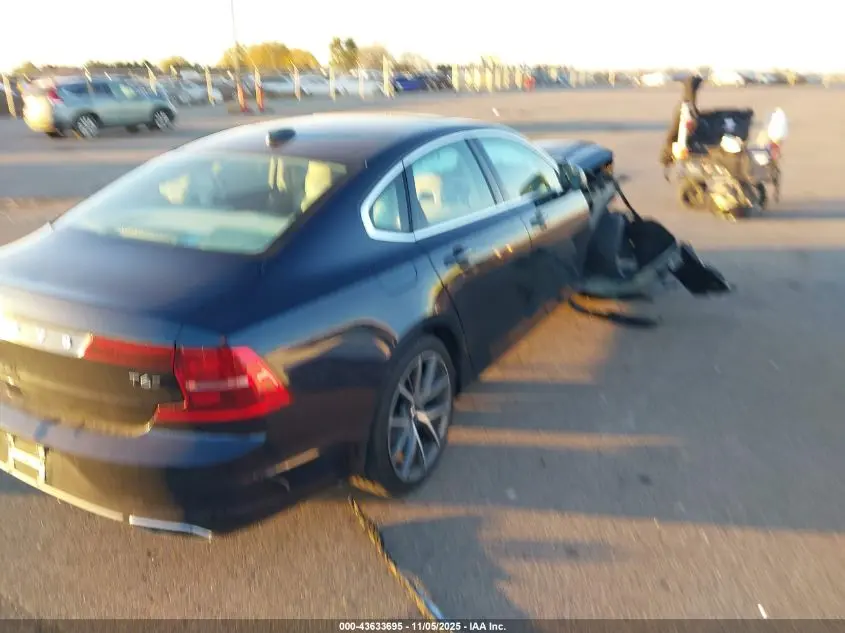 2017 VOLVO S90 T6 MOMENTUM