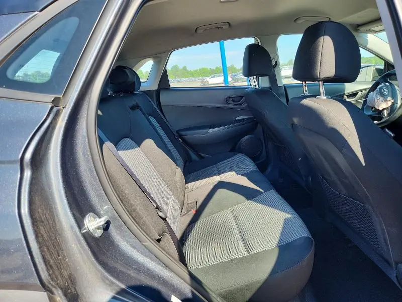 2018 HYUNDAI KONA SE  