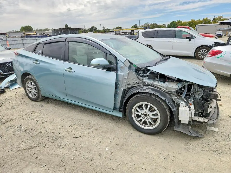 2016 TOYOTA PRIUS THREE TOURING  
