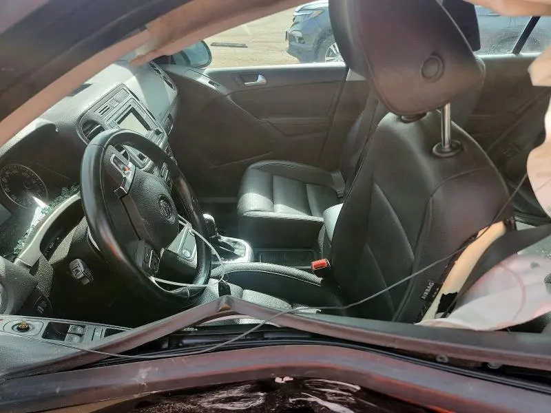 2016 VOLKSWAGEN TIGUAN S  