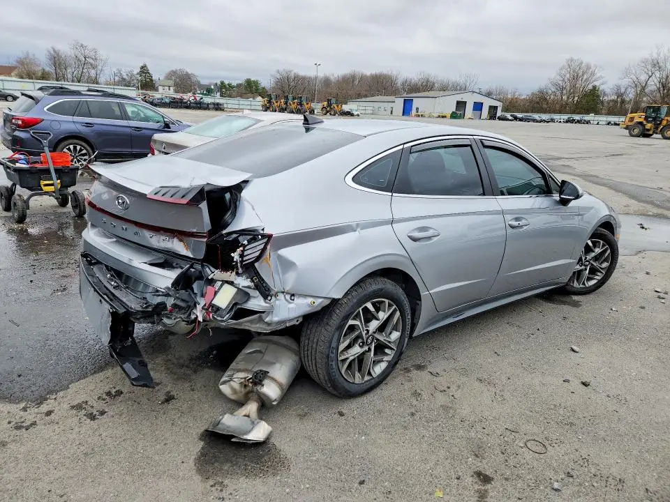 2023 HYUNDAI SONATA SEL  