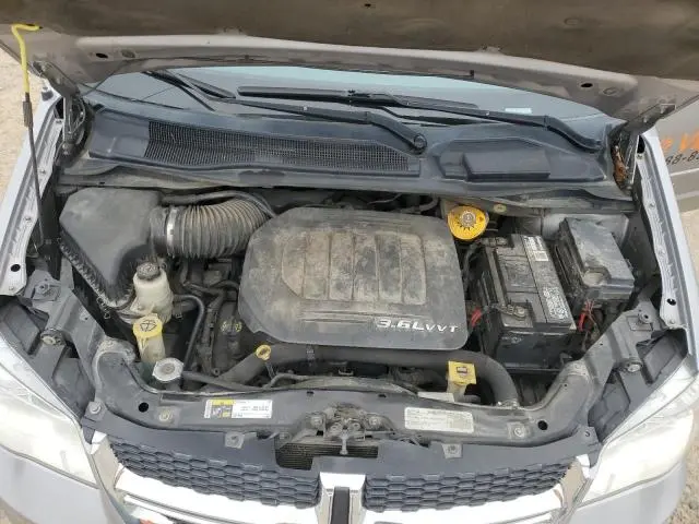 2016 DODGE GRAND CARAVAN SE  