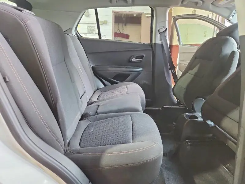 2021 CHEVROLET TRAX LS  