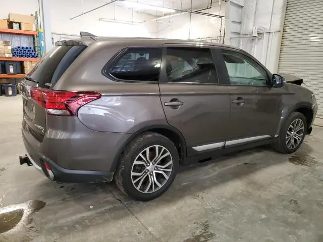 2017 MITSUBISHI OUTLANDER SE  