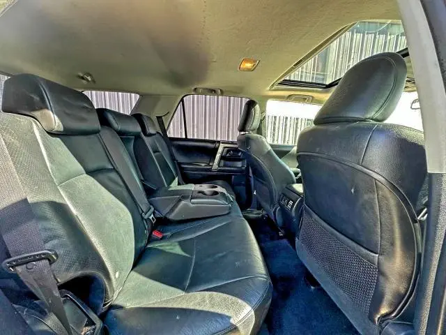 2010 TOYOTA 4RUNNER SR5  