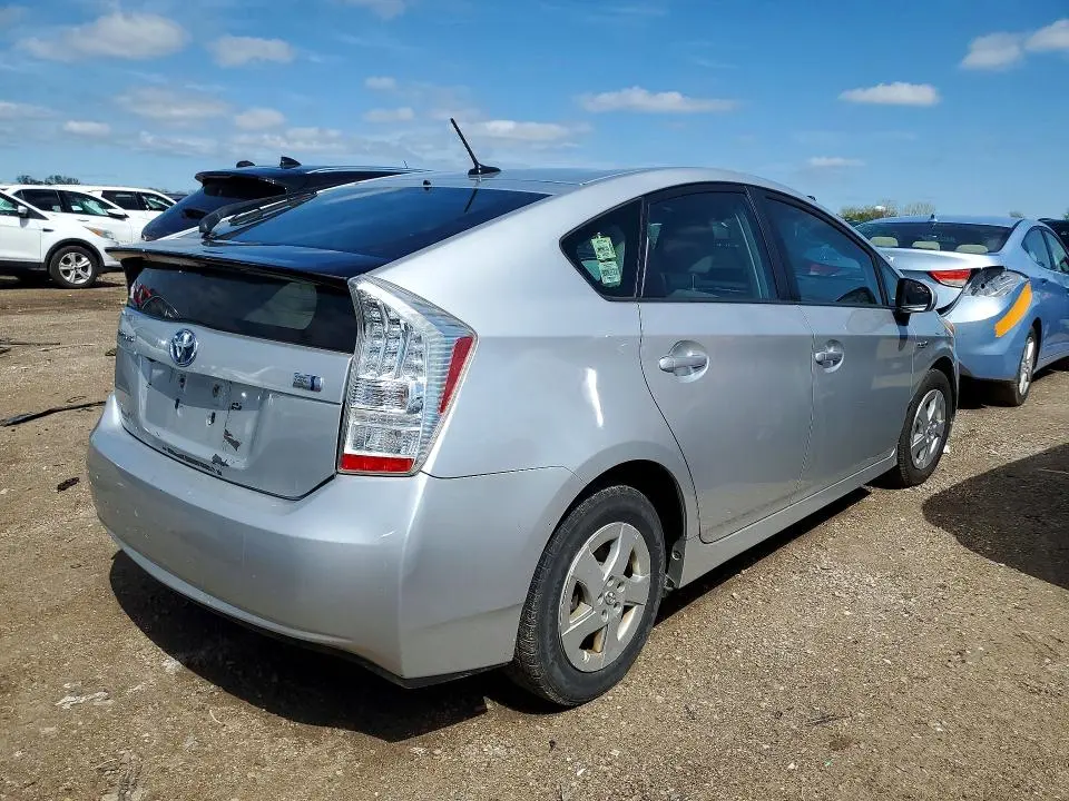 2011 TOYOTA PRIUS THREE  