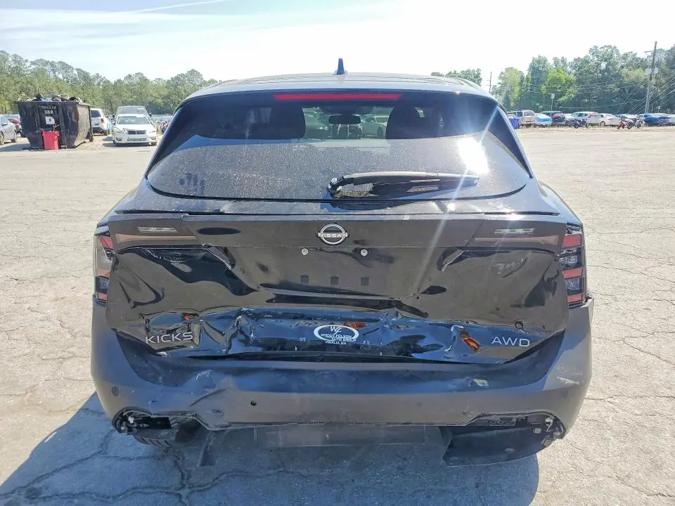 2025 NISSAN KICKS SV  
