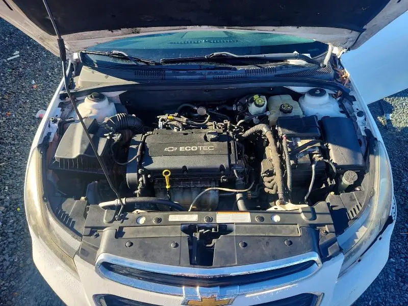 2015 CHEVROLET CRUZE LS  