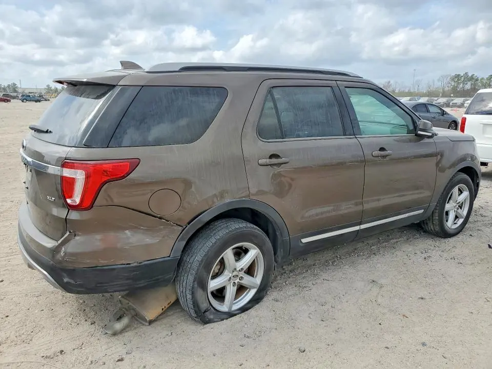 2016 FORD EXPLORER XLT  