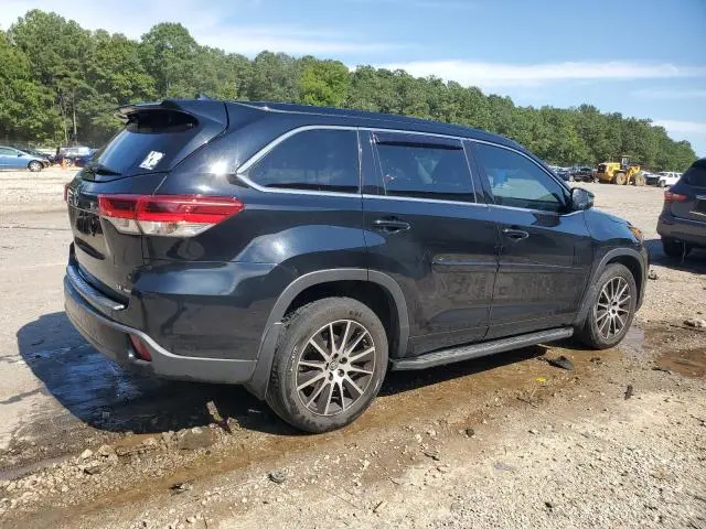 2017 TOYOTA HIGHLANDER SE  