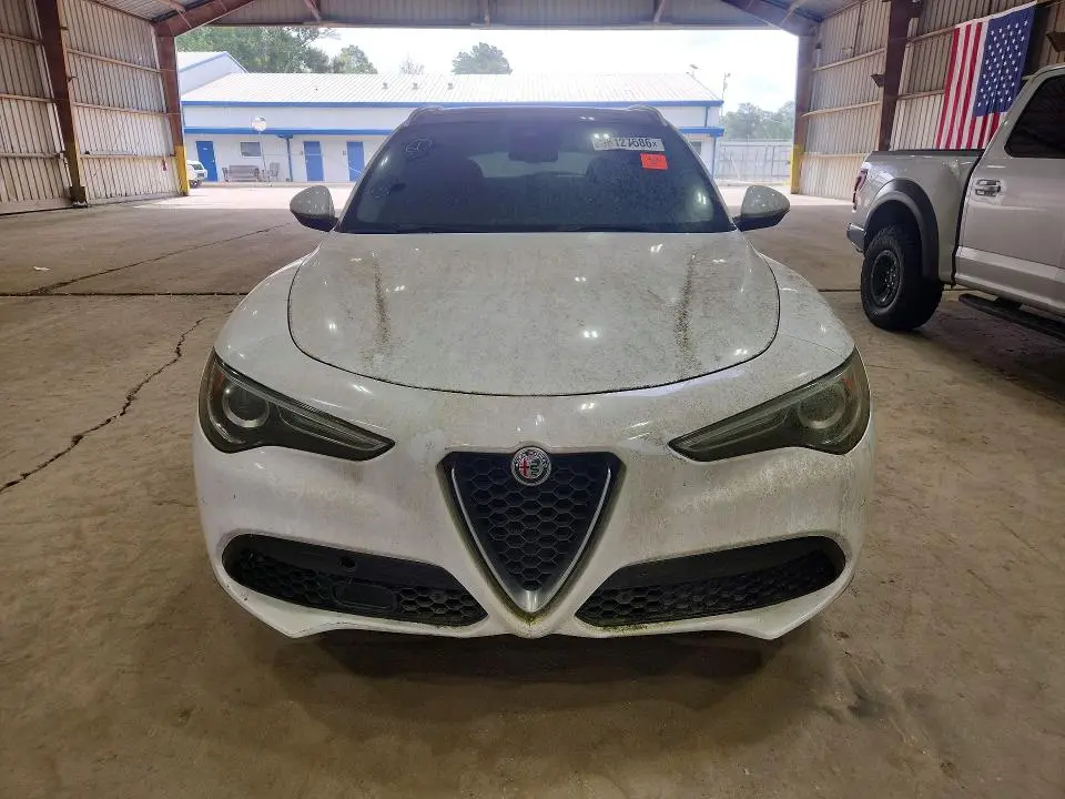 2018 ALFA ROMEO STELVIO   