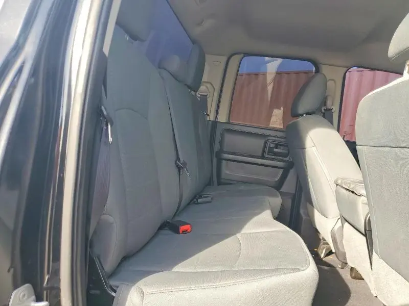 2016 RAM 1500 ST  