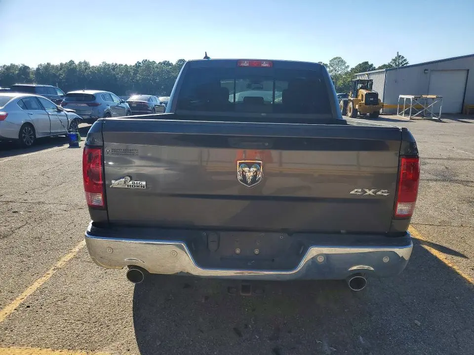 2018 RAM 1500 SLT  