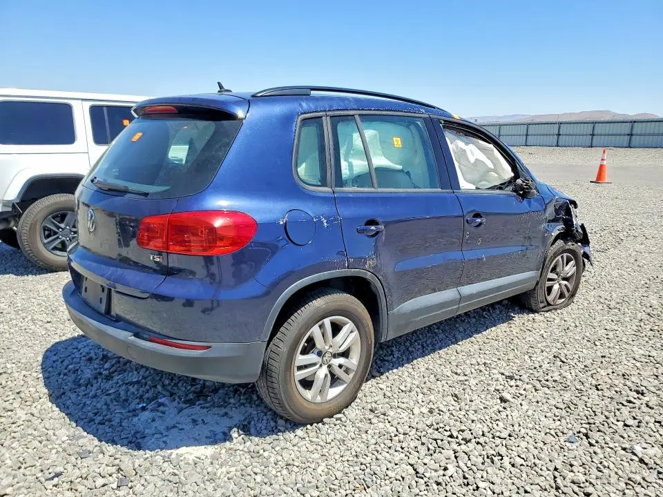2016 VOLKSWAGEN TIGUAN S  