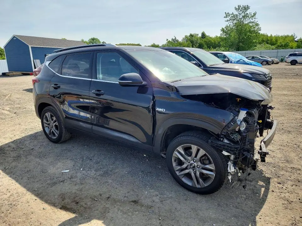 2021 KIA SELTOS S  