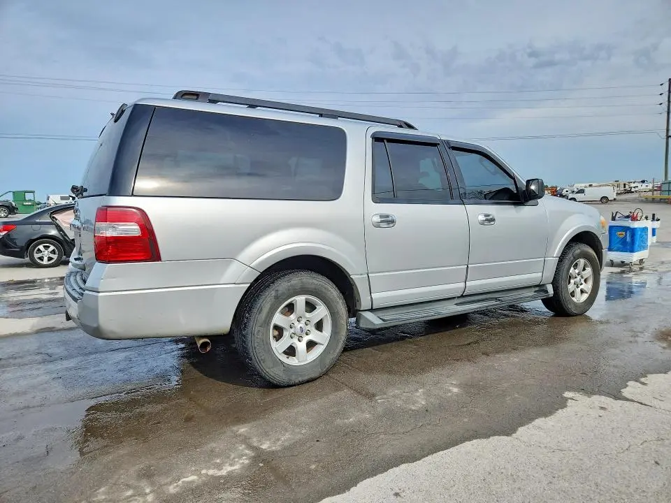 2010 FORD EXPEDITION EL XLT  