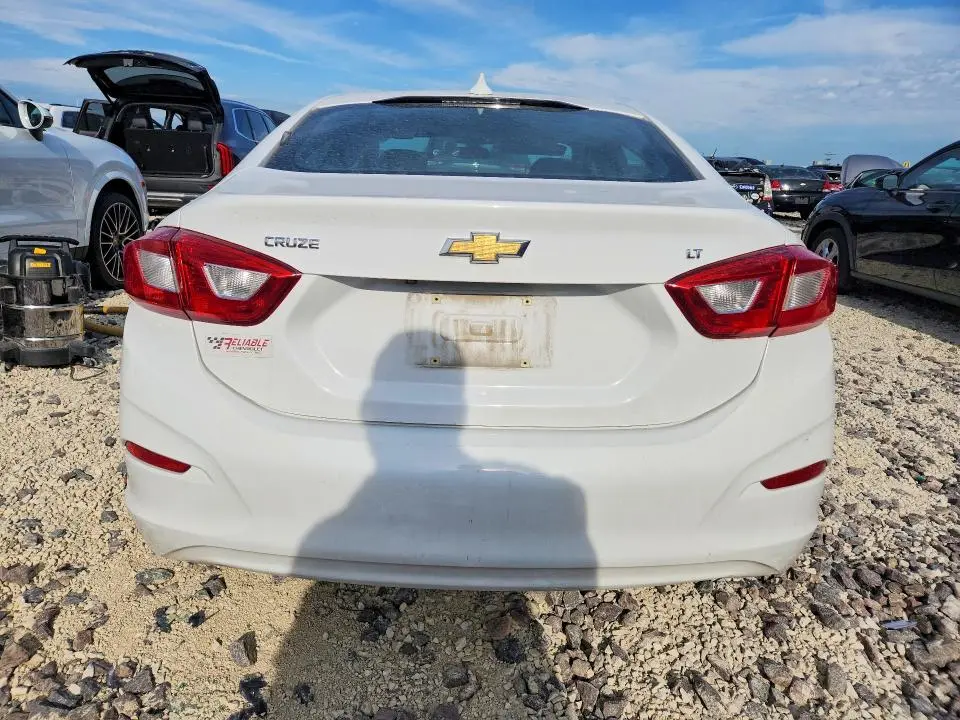 2019 CHEVROLET CRUZE LT  
