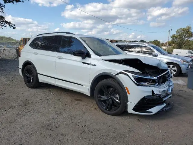 2023 VOLKSWAGEN TIGUAN SE R-LINE BLACK  