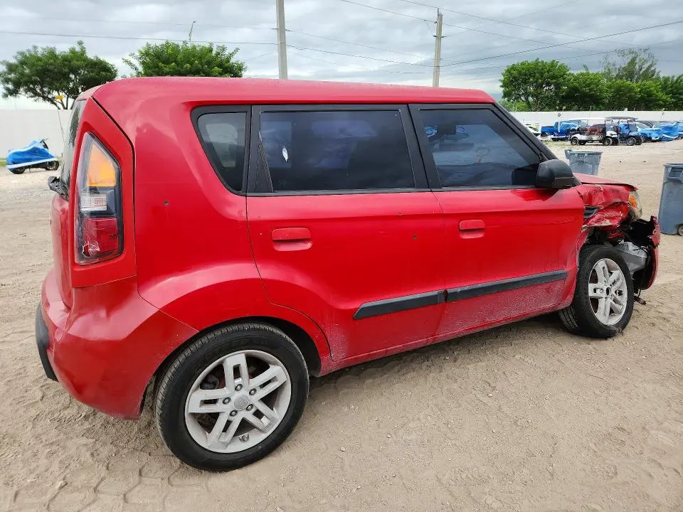 2010 KIA SOUL +  