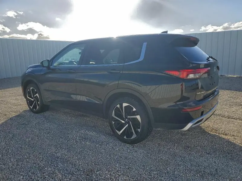 2024 MITSUBISHI OUTLANDER SE  