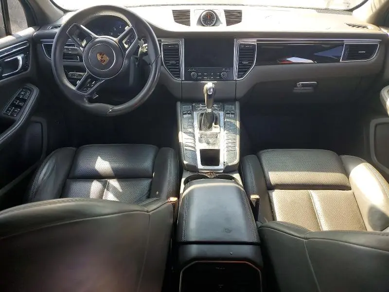 2018 PORSCHE MACAN GTS  