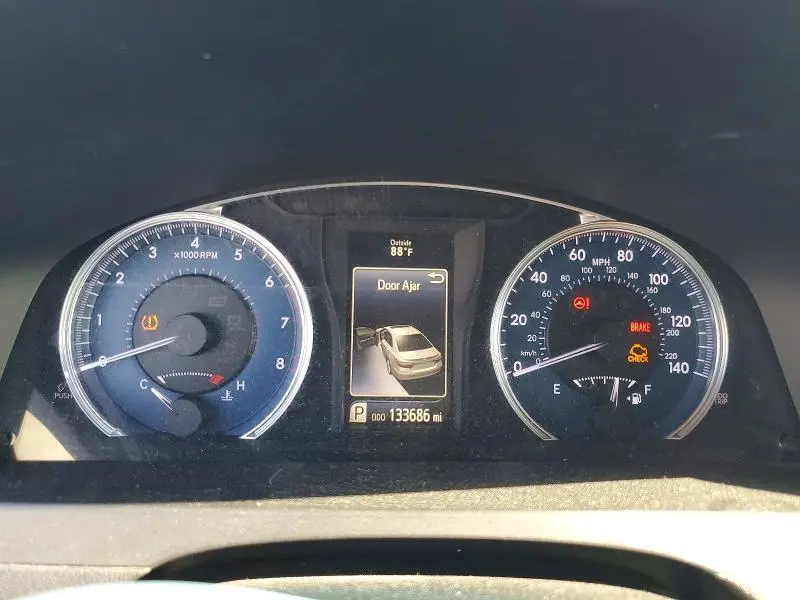 2016 TOYOTA CAMRY LE  